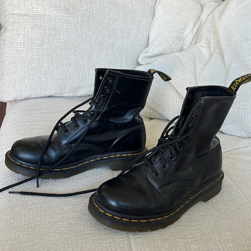 Doc Martins 1460 Womens Smooth Leather Lace Up Boots